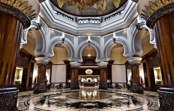 Интерьер зала ожидания