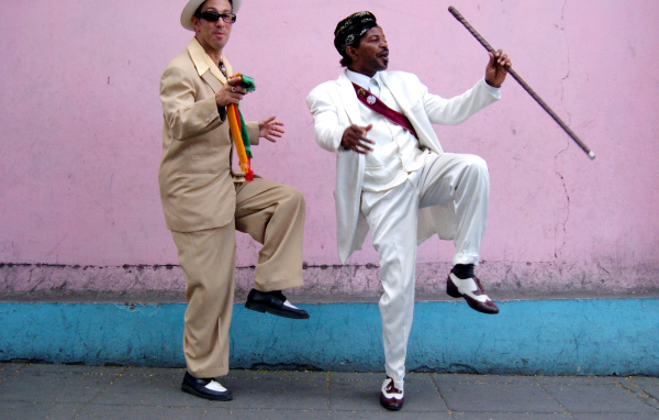 Танцуют степ