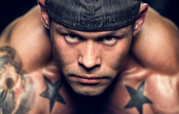 Суровый взгляд бойца