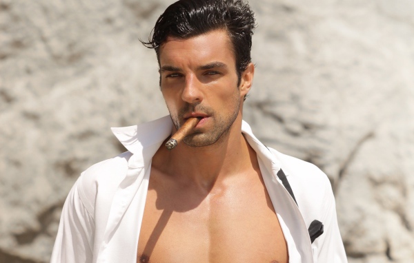 Парень с сигарой