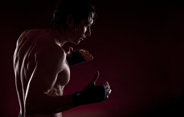 Тренированный мужчина