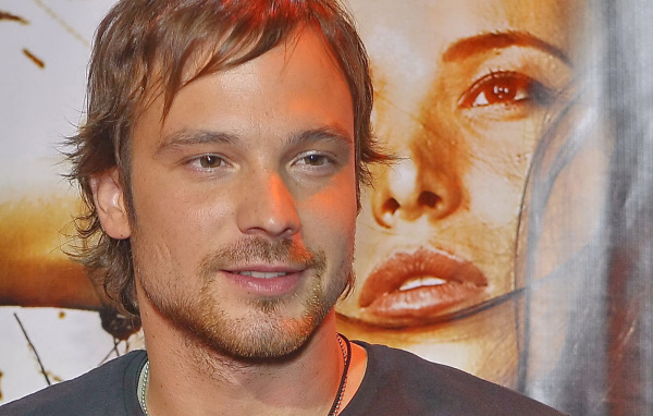 Популярная актер Алексей Чадов