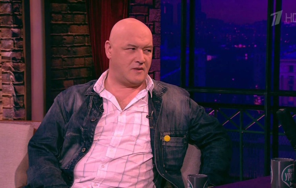 Знаменитость Максим Суханов