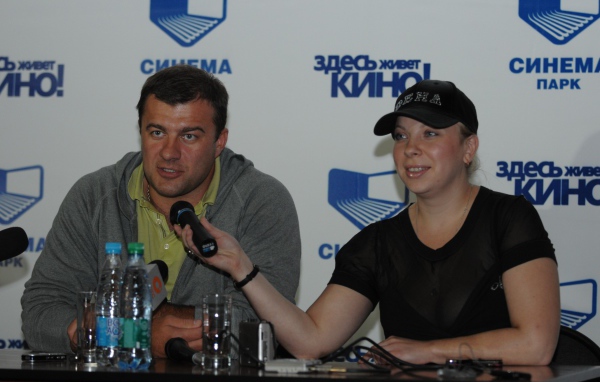 Известный актер Михаил Пореченков