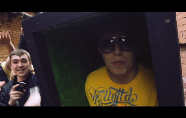 Популярный Витя АК