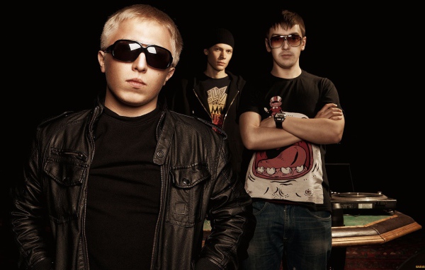 Знаменитость Витя АК