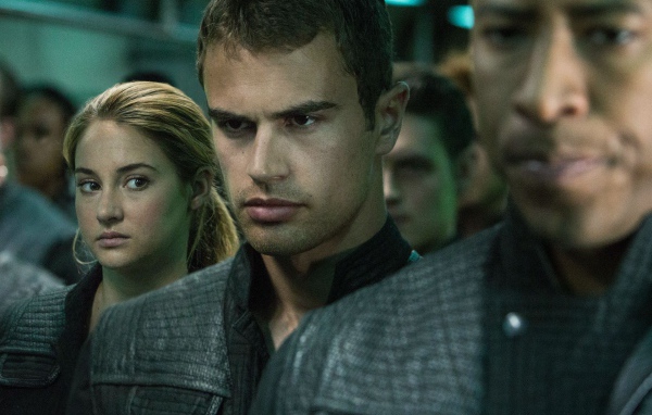 Кинозвезда Тео Джеймс