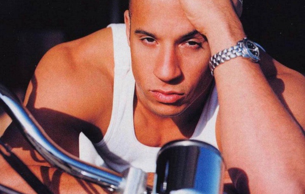 Актер Вин Дизель на мотоцикле