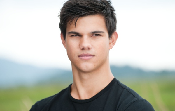 Возлюбленный Актер Тейлор Лотнер