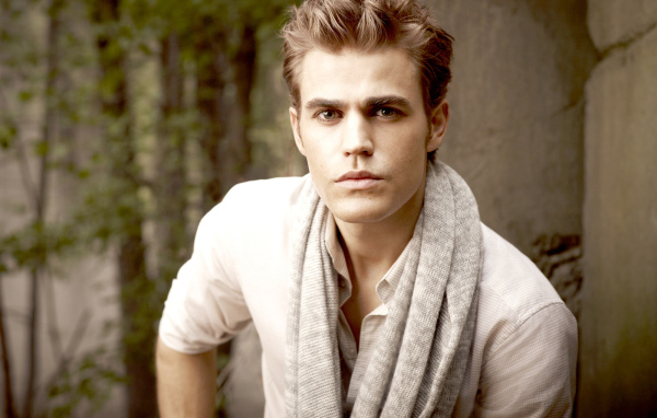 Возлюбленный актер Пол Уэсли