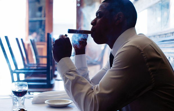 Jay Z с сигарой