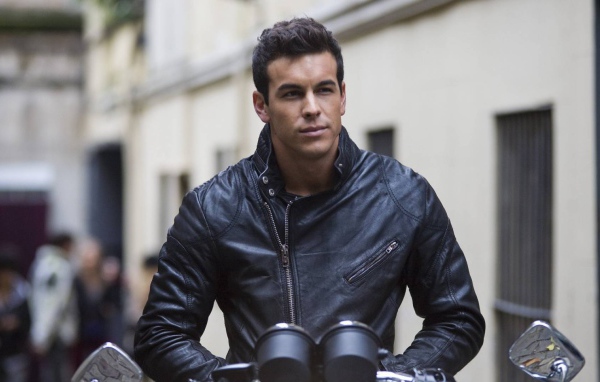 Марио Касас