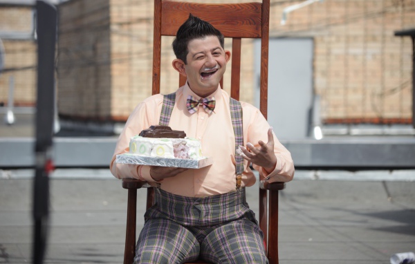 Популярный Михаил Галустян