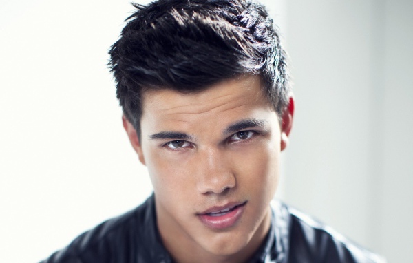 Популярный Тэйлор Лотнер