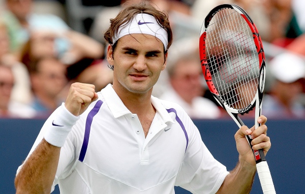 Роджер Федерер на теннисном корте