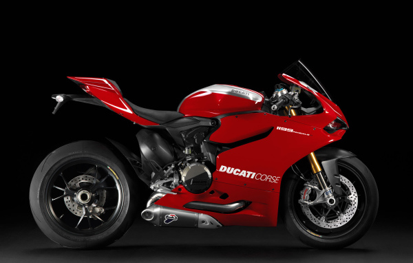 Красивый мотоцикл Ducati Superbike 1199 Panigale