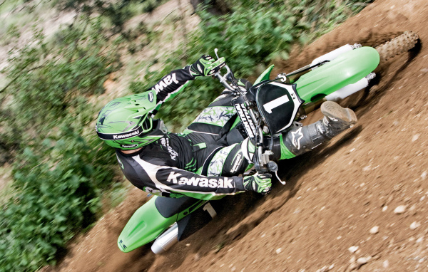 Красивый мотоцикл Kawasaki KX 250 F