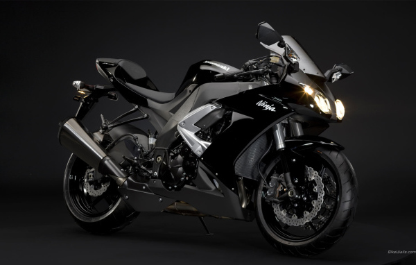 Красивый мотоцикл Kawasaki Ninja ZX-10R
