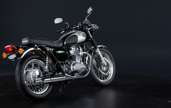 Красивый мотоцикл Kawasaki W 800