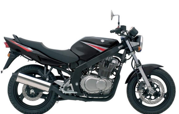 Красивый мотоцикл Suzuki  GS 500