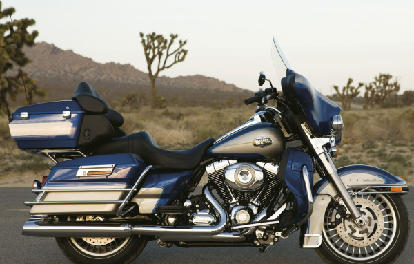 Красивый мотоцикл в москве Harley-Davidson Electra Glide Ultra Classic