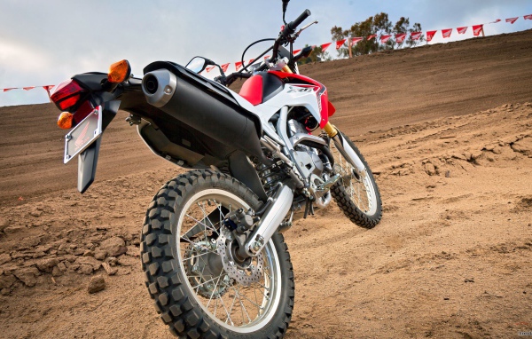 Красивый мотоцикл в москве Honda CRF 250 L
