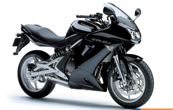 Красивый мотоцикл в москве Kawasaki ER-6f