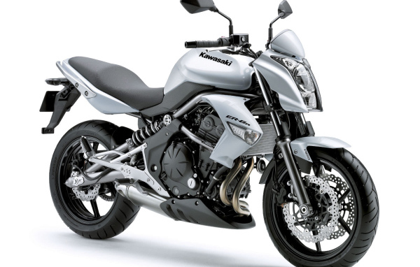 Мотоцикл модели Kawasaki ER-6n