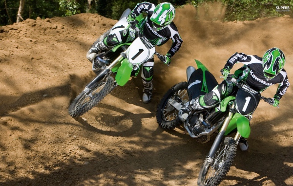 Мотоцикл модели Kawasaki KX 450 F