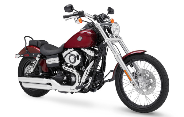 Быстрый мотоцикл Harley-Davidson Dyna Switchback