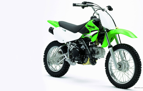 Быстрый мотоцикл Kawasaki KLX 110