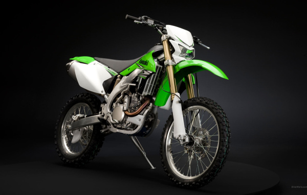 Быстрый мотоцикл Kawasaki KLX 450 R