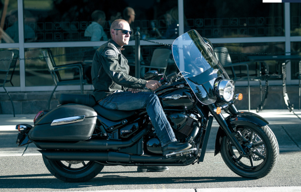 Невероятный мотоцикл Suzuki Intruder C1500T