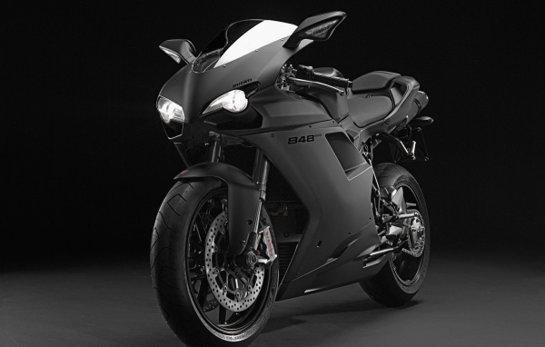 Невероятно быстрый мотоцикл Ducati Superbike 848 Evo