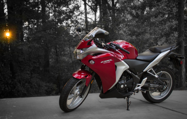 Невероятно быстрый мотоцикл Honda CBR 250 R