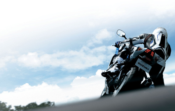Невероятно быстрый мотоцикл Suzuki  GSX-R 750
