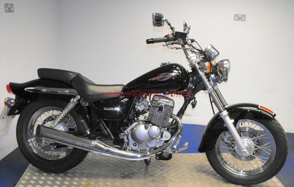 Невероятно быстрый мотоцикл Suzuki Marauder 125