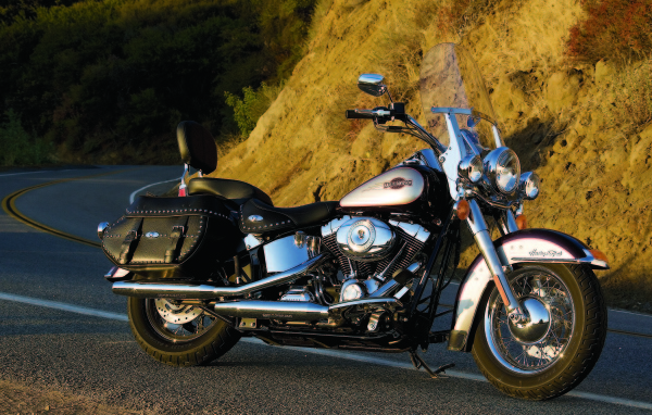 Невероятно быстрый мотоцикл Harley-Davidson Heritage Softail