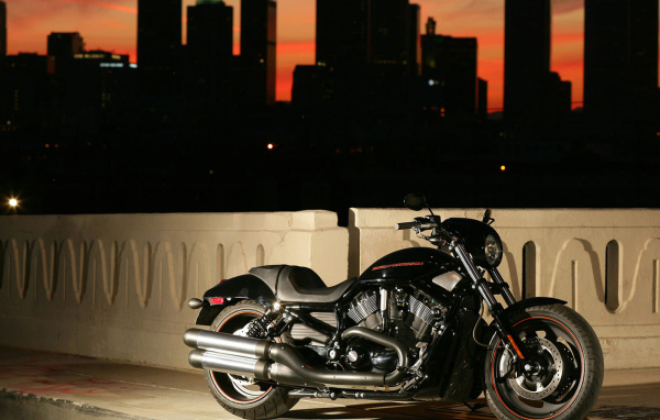 Невероятно быстрый мотоцикл Harley-Davidson Night Rod Special