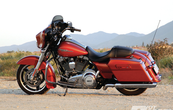 Невероятно быстрый мотоциклHarley-Davidson Street Glide
