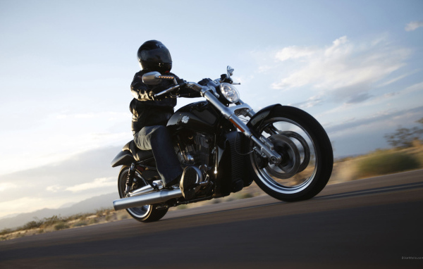 Мотоцикл модели Harley-Davidson V-Rod Muscle