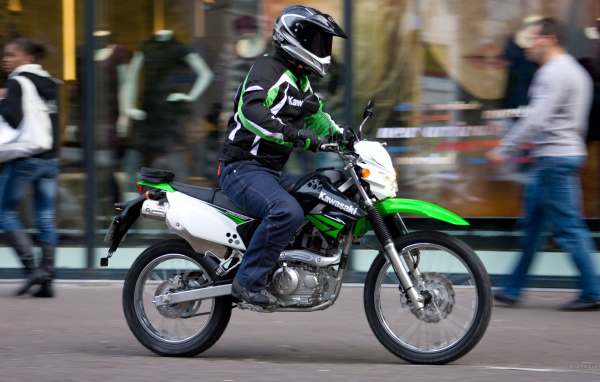 Новый мотоцикл Kawasaki KLX 125