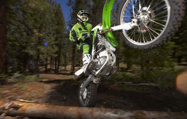 Новый мотоцикл Kawasaki KLX 450 R