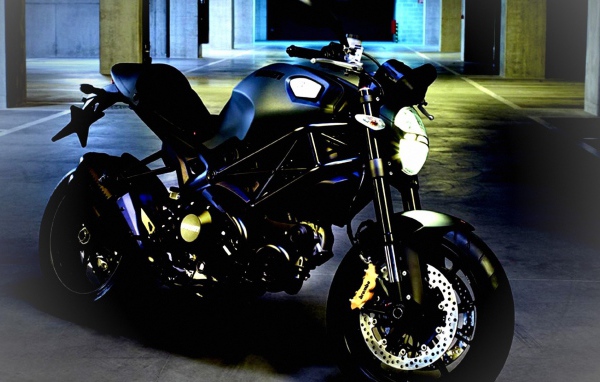 Новый мотоцикл Ducati Monster Diesel