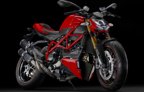 Новый мотоцикл Ducati Streetfighter 848