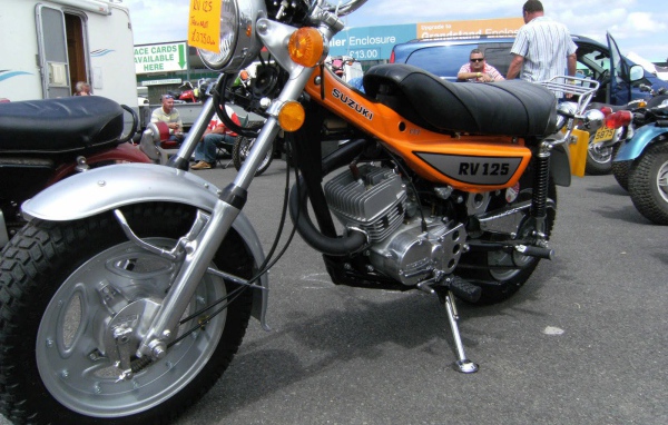 Новый мотоцикл Suzuki RV 125
