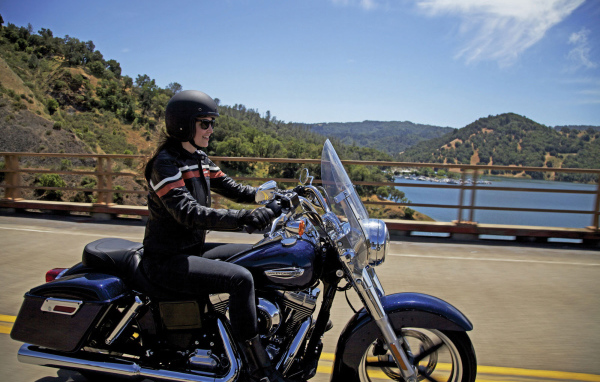 Новый мотоцикл Harley-Davidson Dyna Switchback