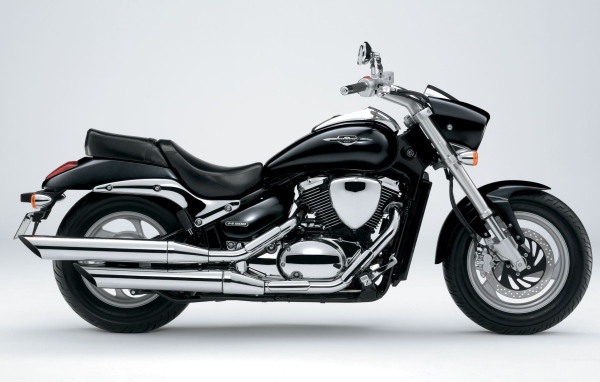 Новый надежный мотоцикл Suzuki Intruder C1500T