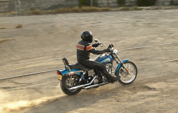 Новый надежный мотоцикл Harley-Davidson Dyna Switchback