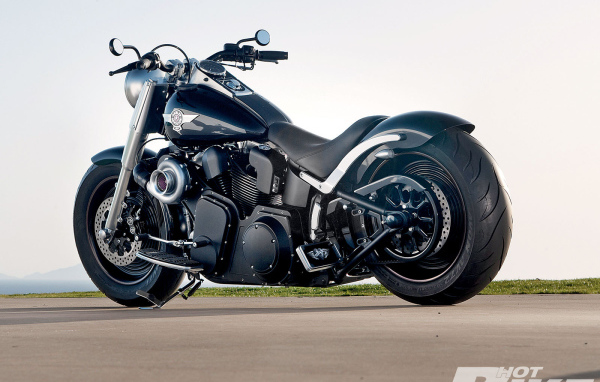 Новый надежный мотоцикл Harley-Davidson Fat Boy